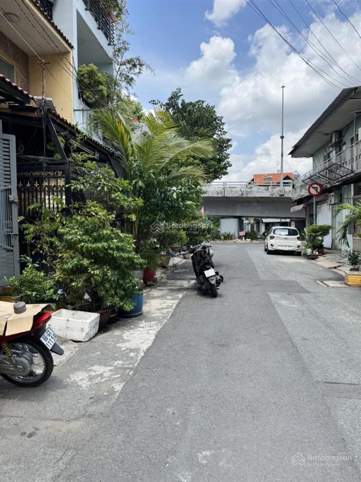 Mặt tiền đường ngay phạm hùng giáp quận 10, 47m2 3 tầng, ô tô đỗ cửa