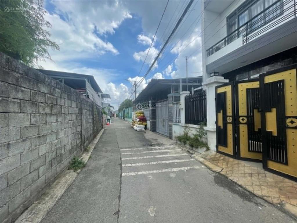 Nhà bán 2 căn shr ở xuân thới thượng hóc môn + giá 7,2 tỷ còn thương lượng + diện tích 12m x 14m