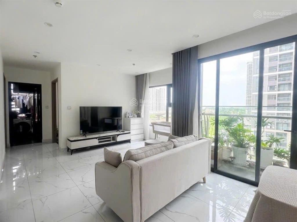 Giá ngộp hiếm gặp 2pn + có sổ chỉ 4,250 tỷ full nội thất thấp hơn thị trường nhiều