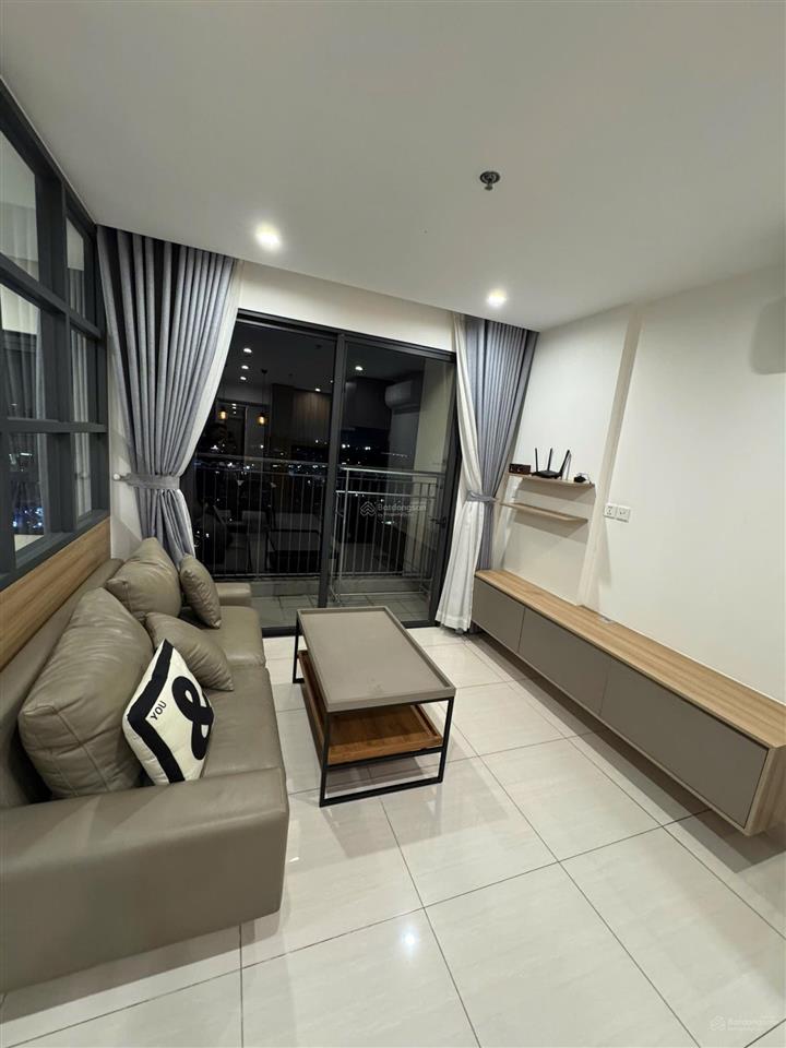 Chính chủ bán căn hộ 2pn+ 69m2 căn góc full nội thất chỉ 3tỷ vin q9