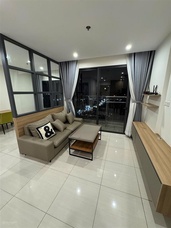 Chính chủ bán căn hộ 2pn+ 69m2 căn góc full nội thất chỉ 3tỷ vin q9