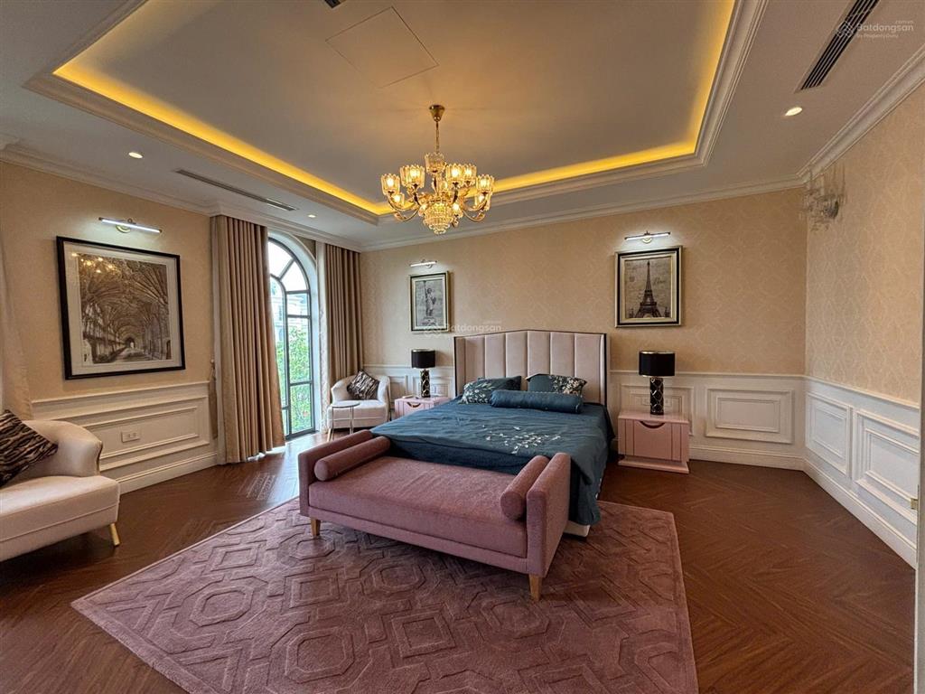 Đón đầu cầu trần hưng đạo  bán căn biệt thự đẳng cấp long biên 375m chỉ 105 tỷ