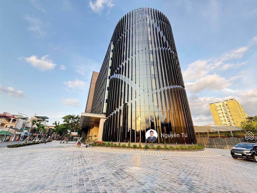 Cđt cho thuê văn phòng cao cấp tại silkpath building  4 lý sơn (long biên). dt 1000m2 (có cắt lẻ)