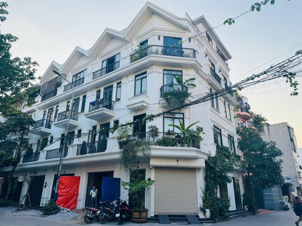 Chính chủ bán nhà ngõ 44 nguyễn cơ thạch 62m2 phân lô ô tô, vỉa hè 2 bên giá 21 tỷ.