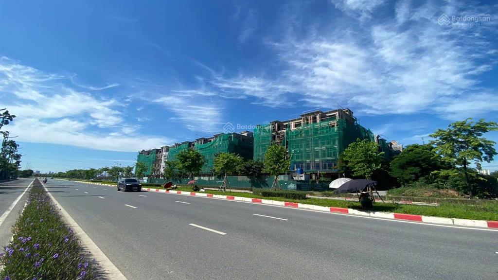 102m liền kề mặt đường tây thăng long  60,5m, vỉa hè 10m, 7 tầng + 1 hầm, sẵn sổ  giá đầu tư.