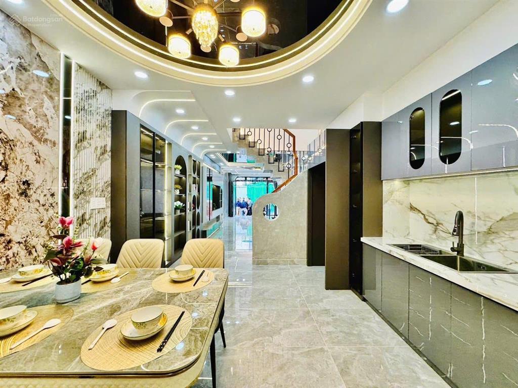 Xuất cảnh bán nhà ngay cx phú lâm d, 4 x 16, 4 tầng, 4pn 5wc, có phòng trệt, kế chợ hồ trọng quý
