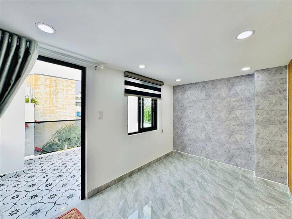 Xuất cảnh bán nhà ngay cx phú lâm d, 4 x 16, 4 tầng, 4pn 5wc, có phòng trệt, kế chợ hồ trọng quý