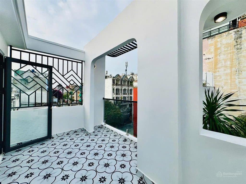 Xuất cảnh bán nhà ngay cx phú lâm d, 4 x 16, 4 tầng, 4pn 5wc, có phòng trệt, kế chợ hồ trọng quý