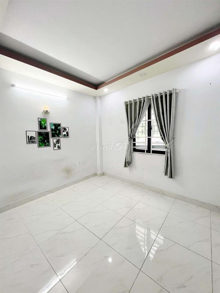 Ngay Tân Hòa Đông, Bình Tân giáp Quận 6. 3 tầng 34m² chỉ 4,2 ty.