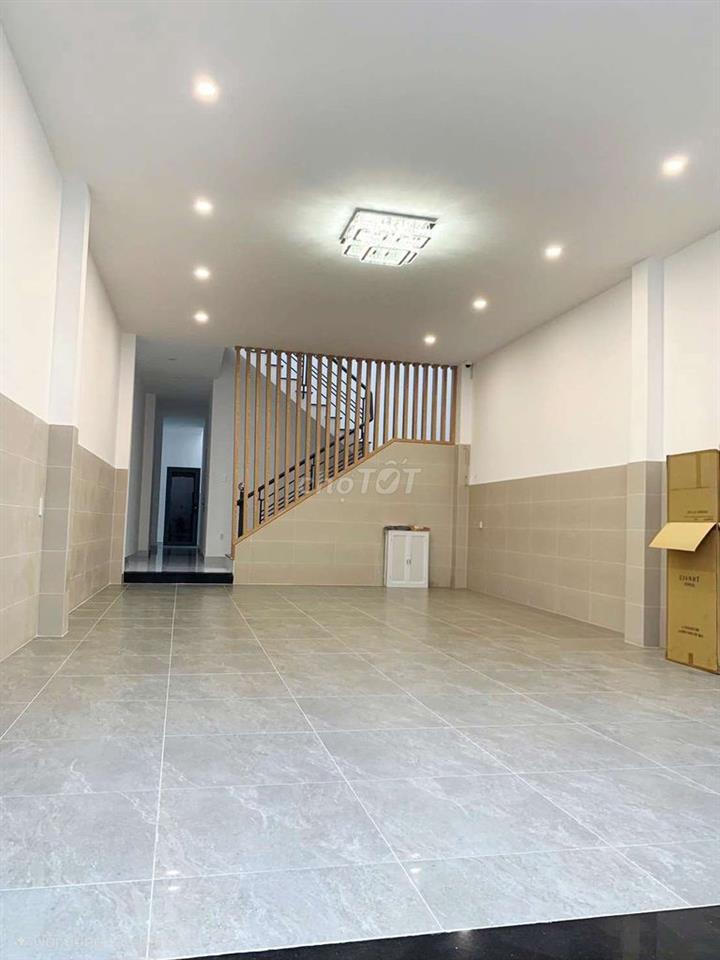 ngay Bình Trị Đông, 120m² nhà có 5 căn hộ dịch vụ full nội thất.