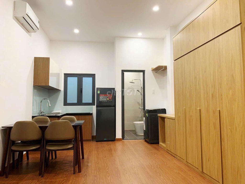 ngay Bình Trị Đông, 120m² nhà có 5 căn hộ dịch vụ full nội thất.