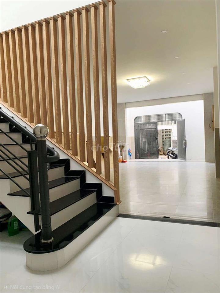 ngay Bình Trị Đông, 120m² nhà có 5 căn hộ dịch vụ full nội thất.