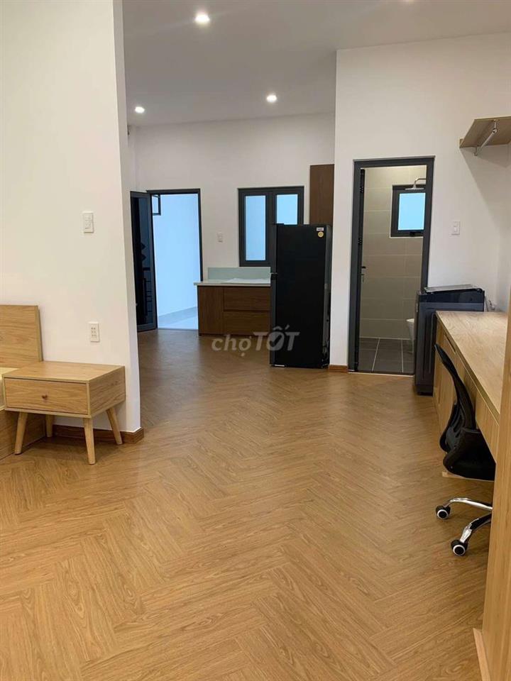 ngay Bình Trị Đông, 120m² nhà có 5 căn hộ dịch vụ full nội thất.
