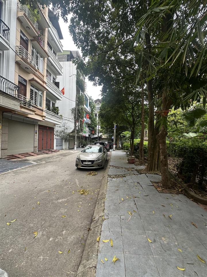 Bán nhà phân lô tam trinh, 100% không quy hoạch, 69m x 7t tm, 2 ô tô vào nhà, vỉa hè, 2 thoáng, kd