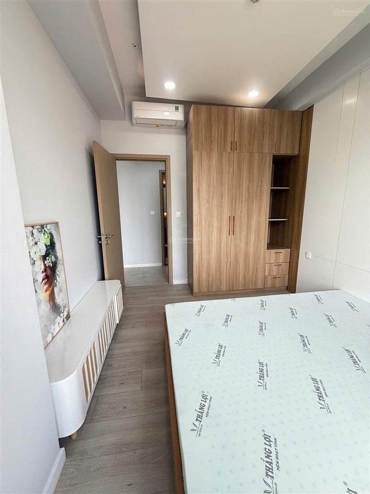 Chính chủ hạ giá bán nhanh trung tâm q4  h3 hoàng diệu  68m2  2pn + 2wc  full nt