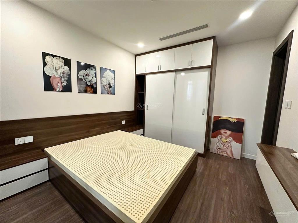 Chính chủ giảm sâu bán nhanh trong tháng rivera park  q10  2pn + 2wc  shr sang tên nhanh