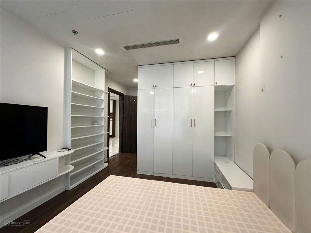 Chính chủ giảm sâu bán nhanh trong tháng rivera park  q10  2pn + 2wc  shr sang tên nhanh