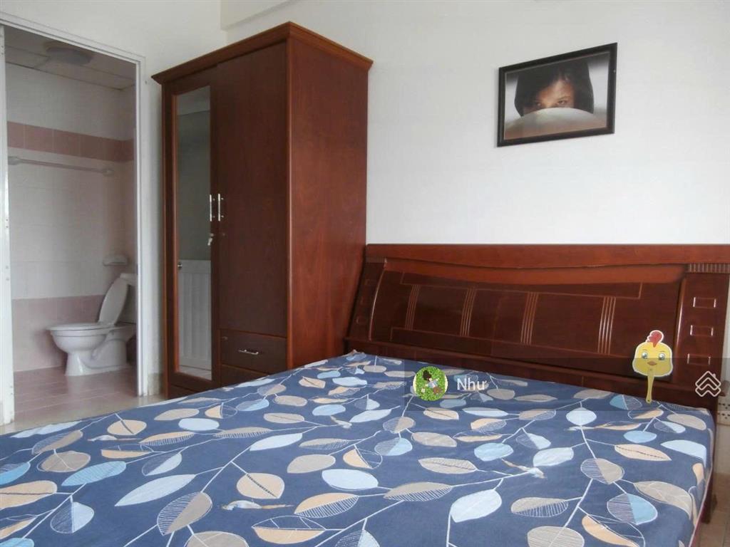 Chủ nhà hạ giá để bán nhanh cc nguyễn ngọc phương, dt 69m2  tầng trung  sổ hồng riêng