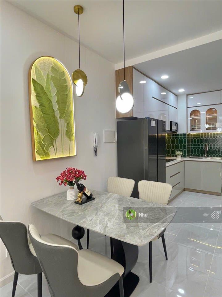 Không ở nữa nên bán ch sky garden 3, q7, dt 75m2 2pn 2wc bao vat và phí, view nội khu