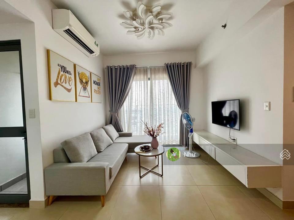 Chính chủ cần bán gấp căn hộ 2 phòng ngủ cc him lam q7, dt 76m2 kèm nội thất sổ riêng