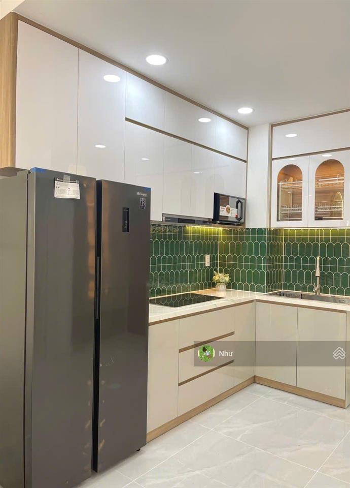 Không ở nữa nên bán ch sky garden 3, q7, dt 75m2 2pn 2wc giá 2,78 tỷ bao vat và phí, view nội khu