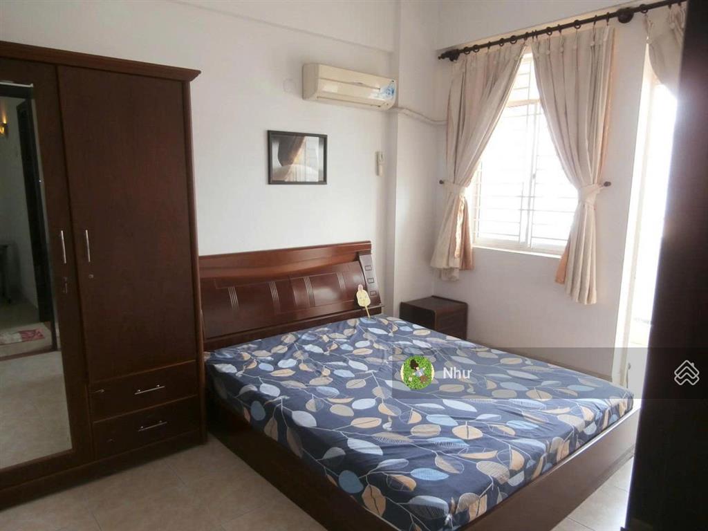 Chủ nhà hạ giá để bán nhanh cc nguyễn ngọc phương, dt 69m2  tầng trung  sổ hồng riêng