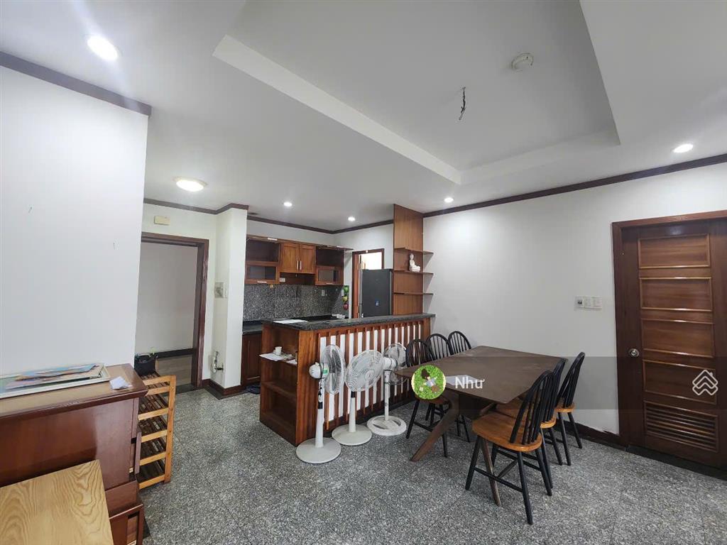 Bán ch phú hoàng anh  nhà bè dt 88m2, gía 2,19 tỷ 2pn 2wc tầng trung đã có sổ kèm full nội thất