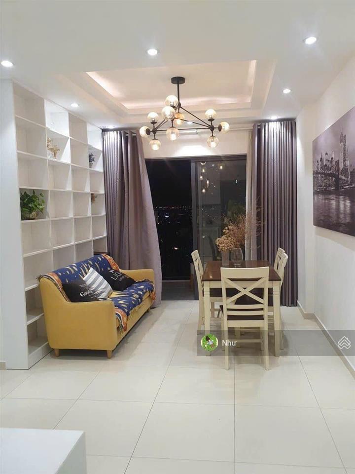 Chính chủ rao bán ch mone nam sg 67m2  gía 2,53 tỷ, sổ hồng riêng, tầng trung view hồ bơi nội khu
