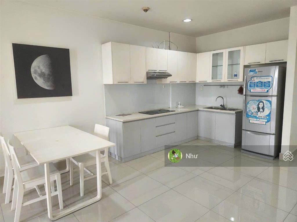 Không ở nữa nên bán ch sky garden 3, quận 7, dt 75m2 2pn 2wc giá 2,58 tỷ view nội khu