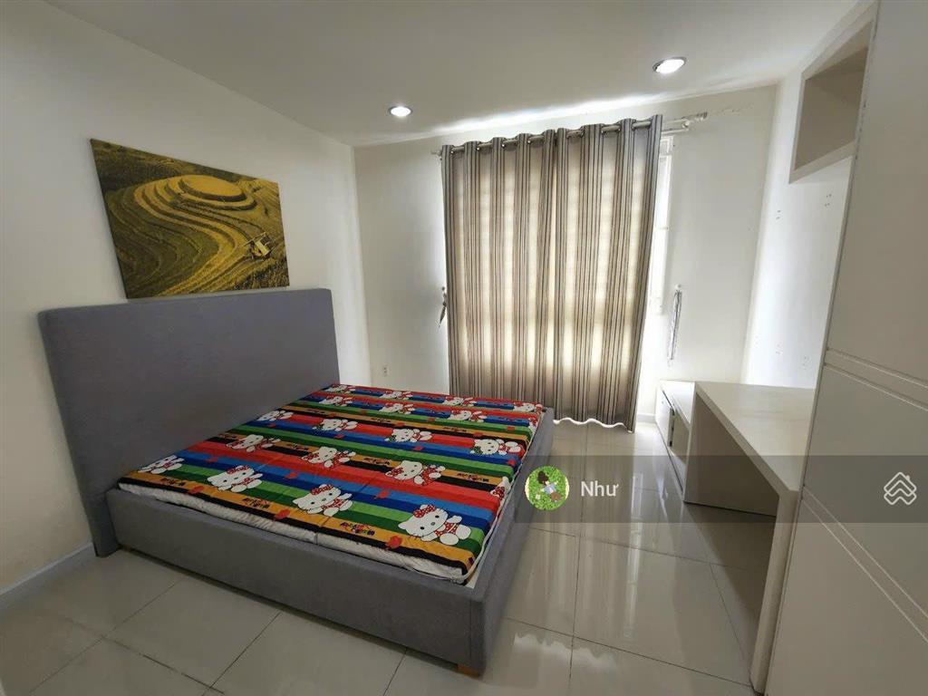 Không ở nữa nên bán ch sky garden 3, quận 7, dt 75m2 2pn 2wc giá 2,58 tỷ view nội khu