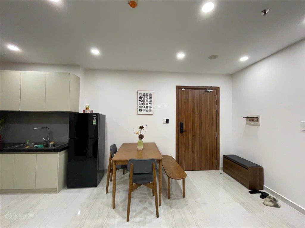 Hạ giá 300 triệu bán nhanh, ch screc tower q. 3 dt 76m2, 2pn2nvs, nội thất cơ bản  shr