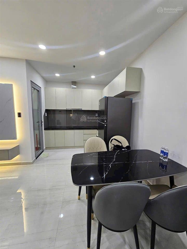 Hạ giá bán gấp, ch osimi tower q. gò vấp, giá 1 tỷ 740 dt 68m2, 2pn + 2nvs, có nội thất  có sổ