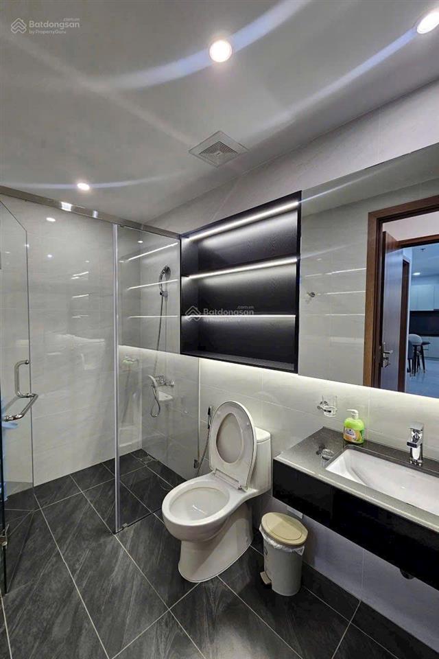 Hạ giá bán gấp, ch osimi tower q. gò vấp, giá 1 tỷ 740 dt 68m2, 2pn + 2nvs, có nội thất  có sổ