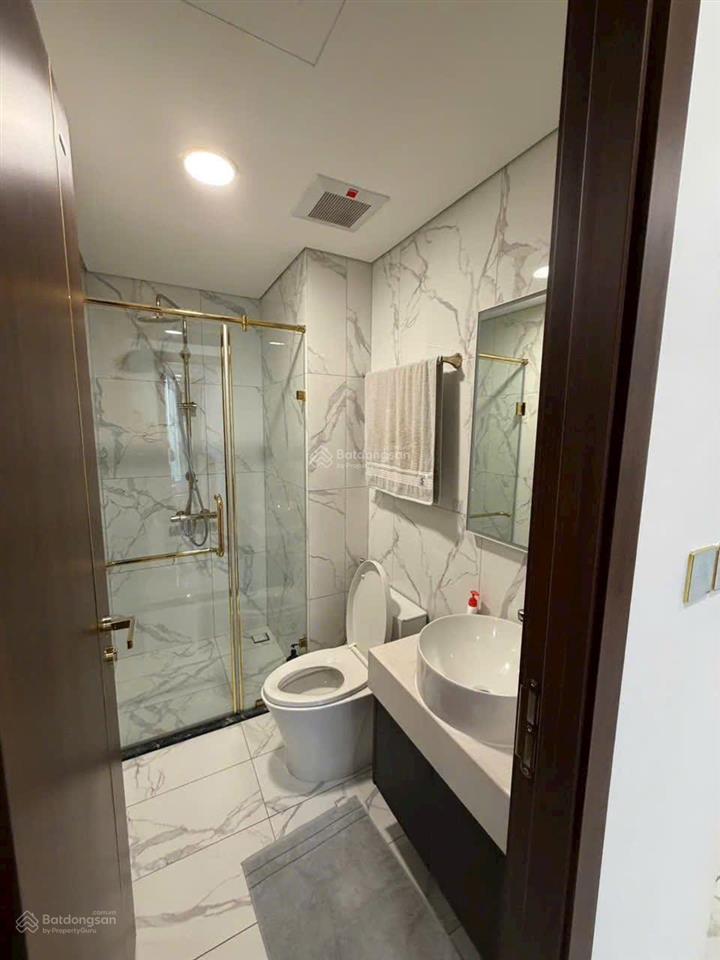 Chính chủ gửi bán ch sky center q. tân bình, dt74m2, 2pn + 2wc, nội thất cơ bản  sổ hồng
