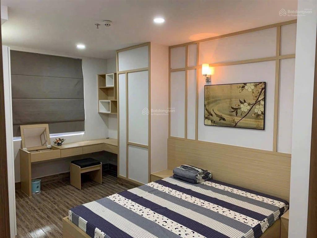 Chính chủ hạ giá bán gấp, ch h2 hoàng diệu q. 4, giá 1 tỷ 760 dt 75m2, 2pn+2wc, có nội thấtsổ hồng