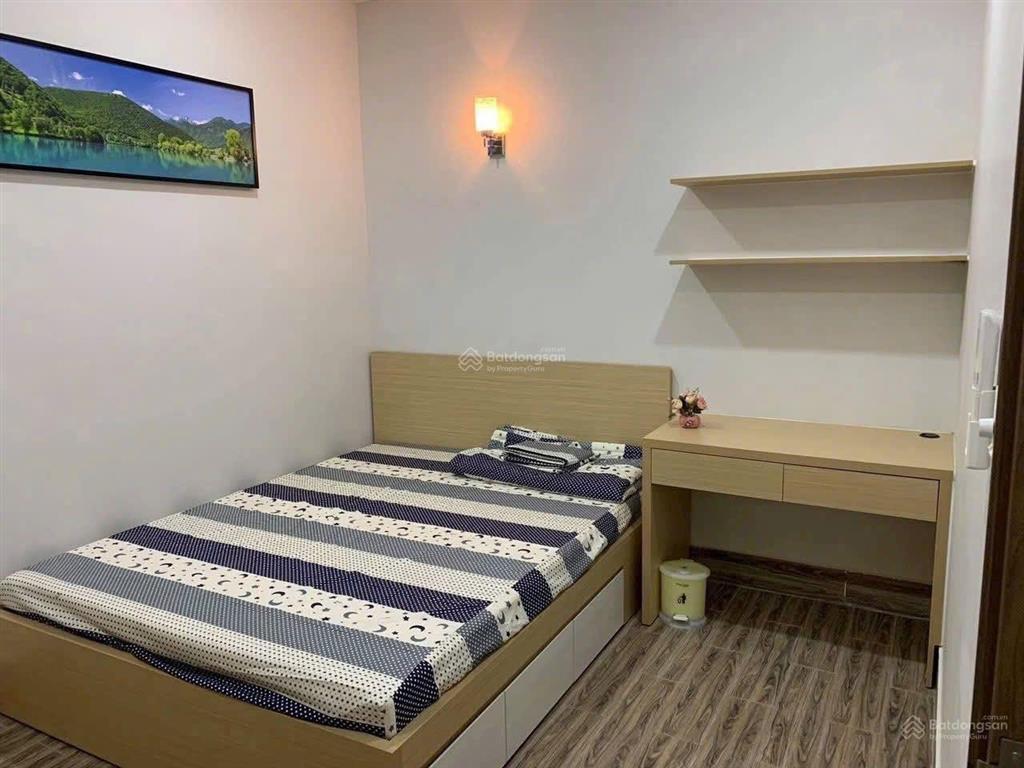 Chính chủ hạ giá bán gấp, ch h2 hoàng diệu q. 4, giá 1 tỷ 760 dt 75m2, 2pn+2wc, có nội thấtsổ hồng