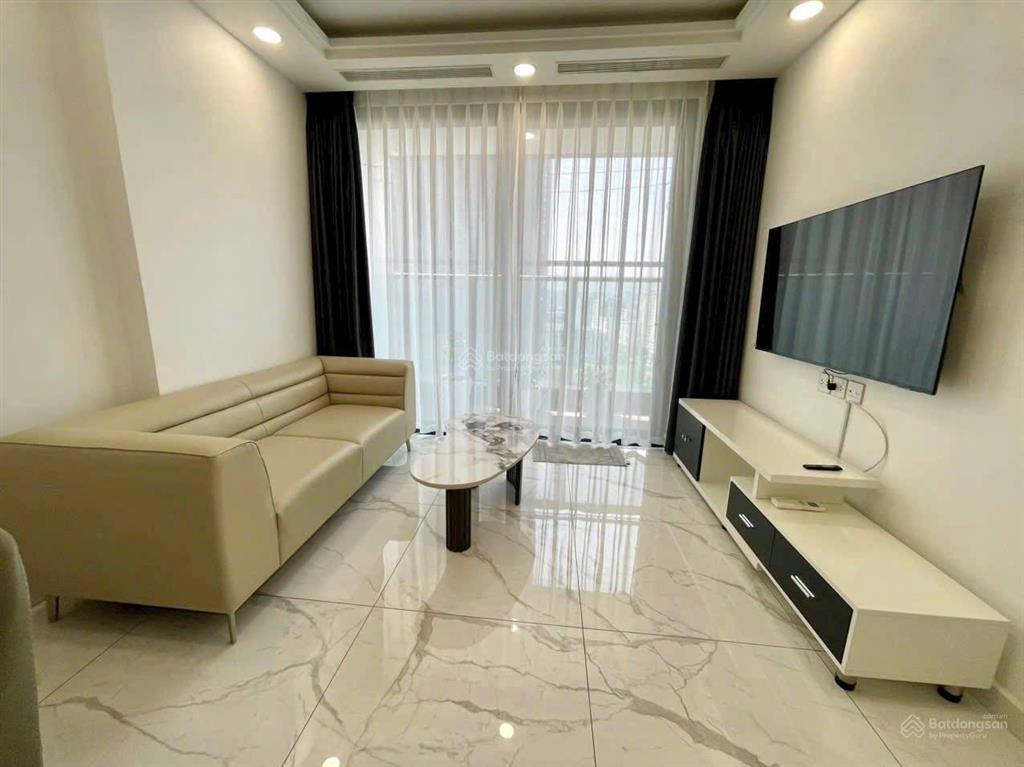 Chính chủ gửi bán ch sky center q.tân bình, giá 2 tỷ 130 dt74m2, 2pn+2wc, nội thất cơ bản  sổ hồng