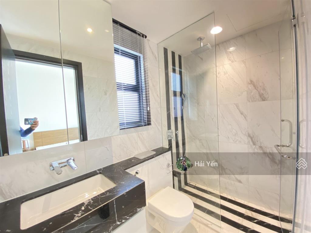 Chính chủ để lại giá mềm, ch era town q.7, giá 1 tỷ 730 dt 96m2, 2pn+2wc, có nội thất  có sổ hồng
