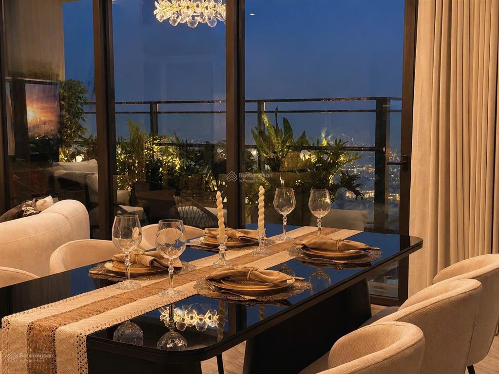 Define cho thuê căn 4 phòng ngủ 325m2