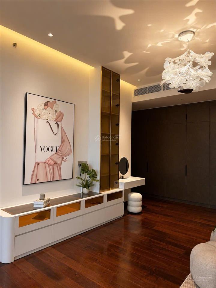 Define cho thuê căn 4 phòng ngủ 325m2