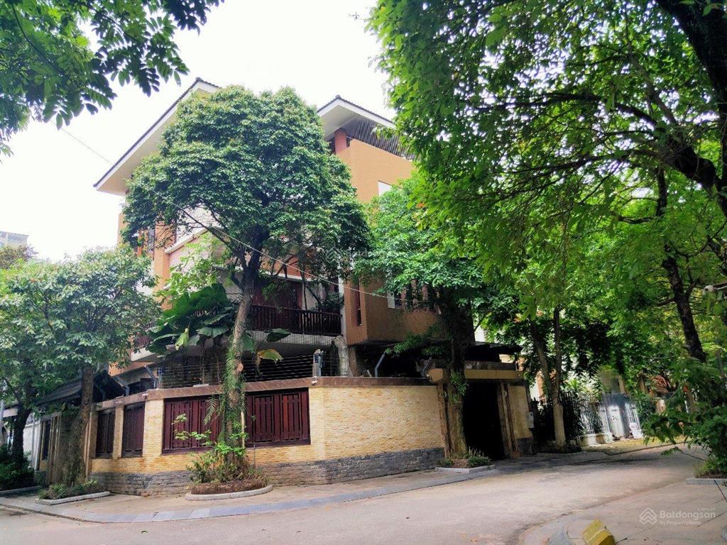 Cần bán gấp biệt thự 296m2 x 2 thoáng khu đô thị bắc hà c37 bộ công an  đường tố hữu giá 79 tỷ