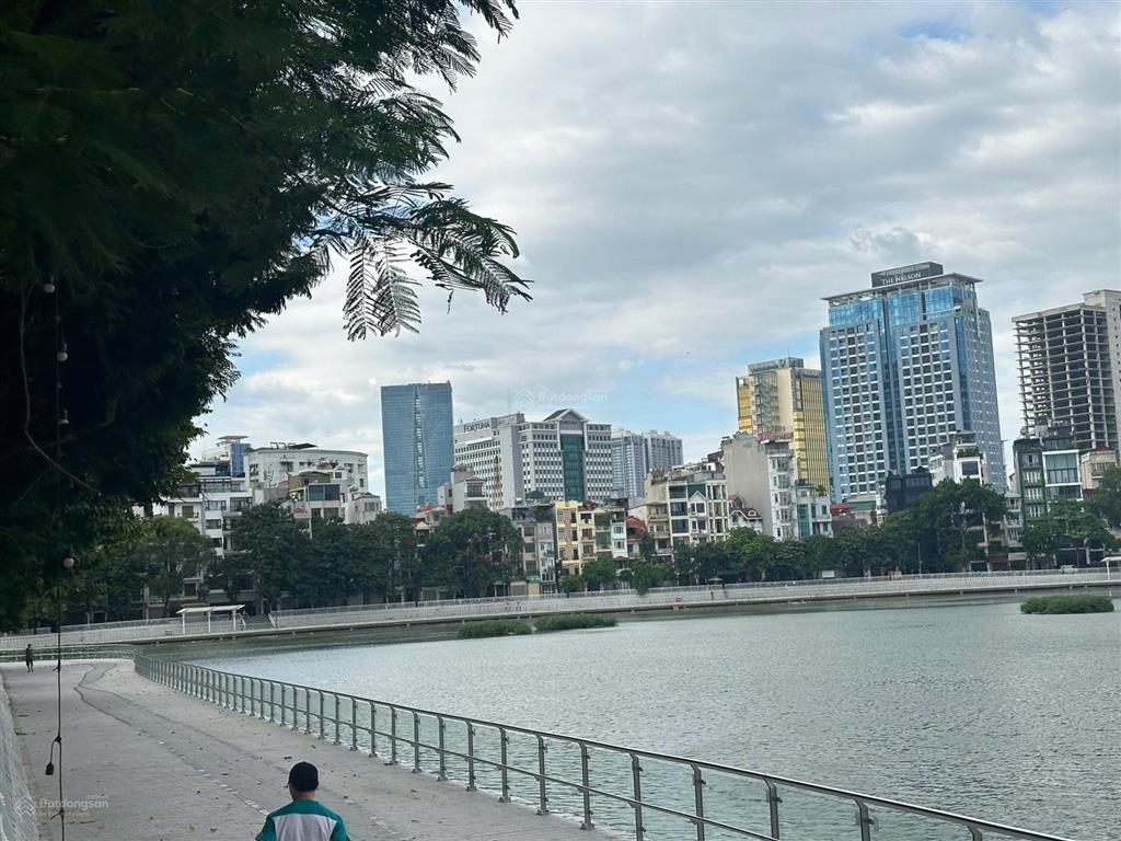 Chính chủ cần bán gấp nhà mặt phố đặng tiến đông 65m2 view hồ hoàng cầu, giá 40 tỷ