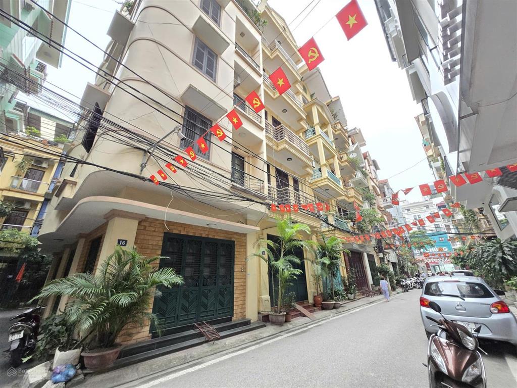 Cần bán gấp nhà 56m2 phân lô ô tô phố ngụy như kon tum giá 17.8 tỷ