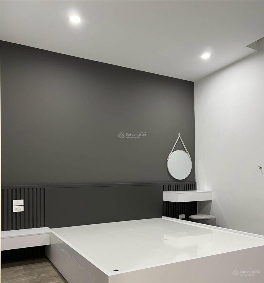 Bán căn hộ chelsea park, 9,x tỷ, 98m2, 2pn, 2wc, tiện ích đầy đủ