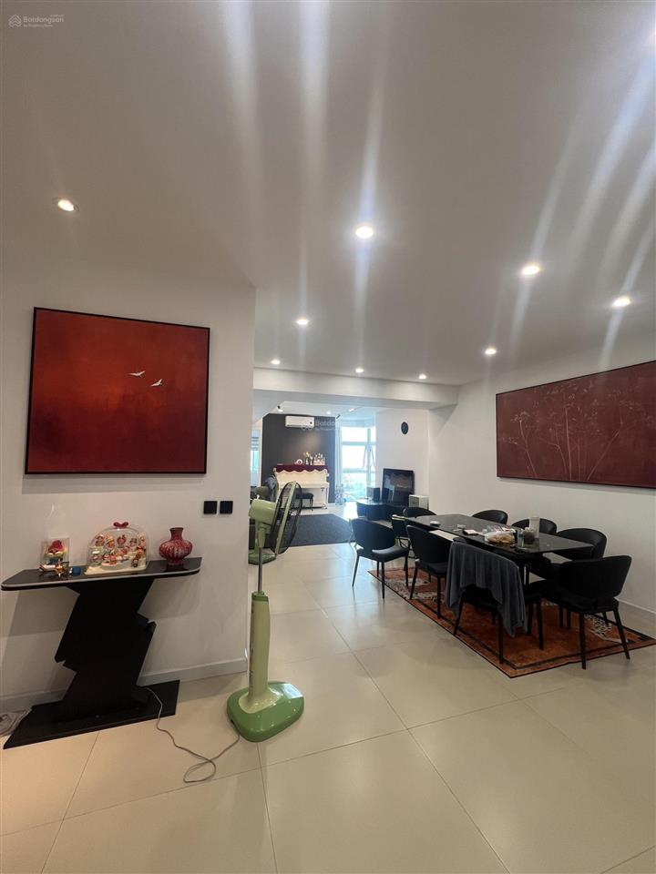 Bán cc chelsea park, 9,3 tỷ, 98m2, 2pn, 2wc tại trung kính, p yên hòa, q.cầu giấy