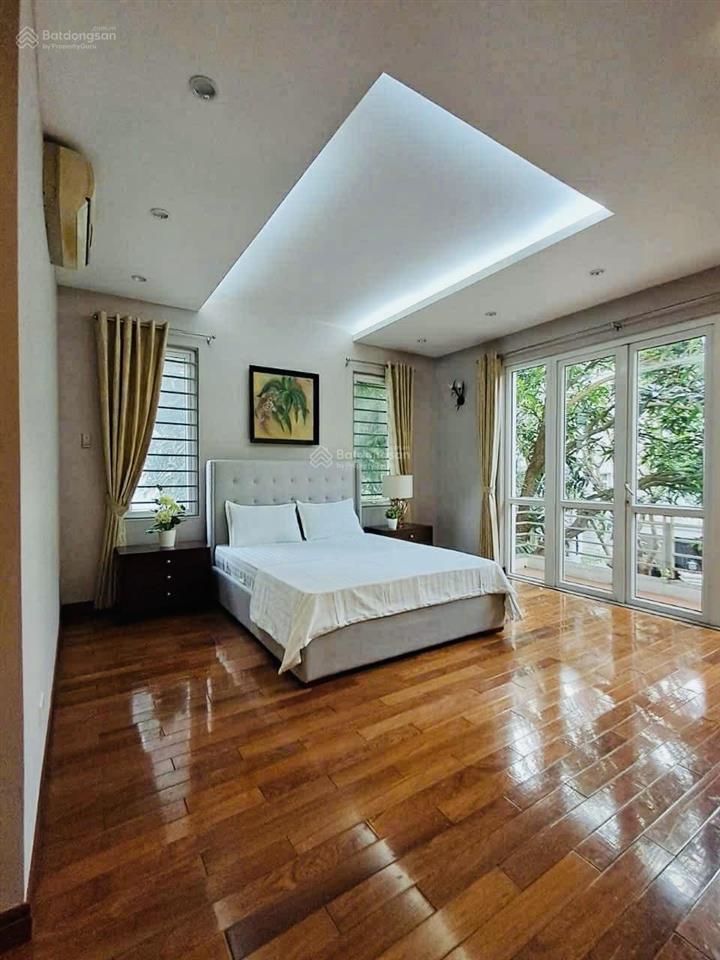 Khu biệt thự vườn đào tây hồ an ninh nội khu quan chức cấp cao, 204m2 mt 15m view vườn hoa! hiếm