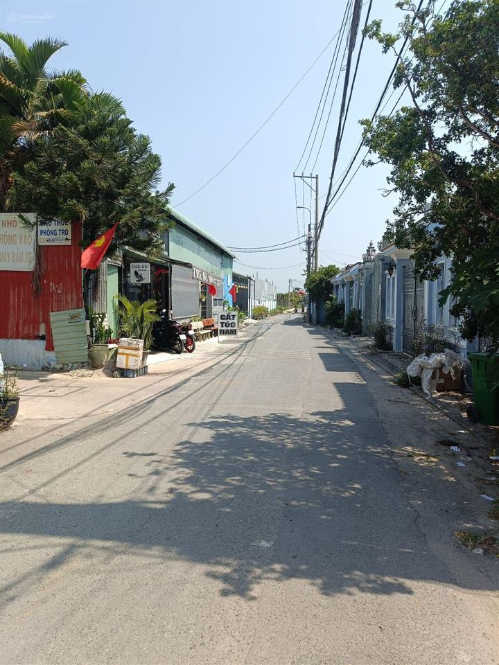 Bán đất chợ xuân thới thượng, 120m2 5 x 24m, đường nhựa xe tải trên 8m, nhỉnh 3tỷ