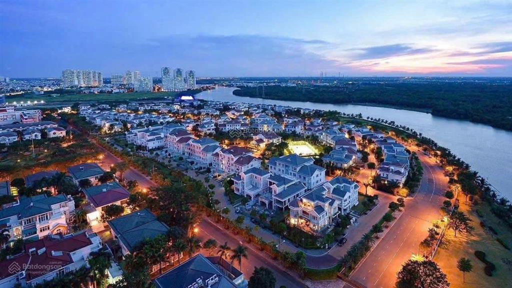 Chủ có chuyện cần bán nhanh biệt thự chateau 568m² chỉ 230 tỷ góc 2 mặt tiền view công viên quận 7