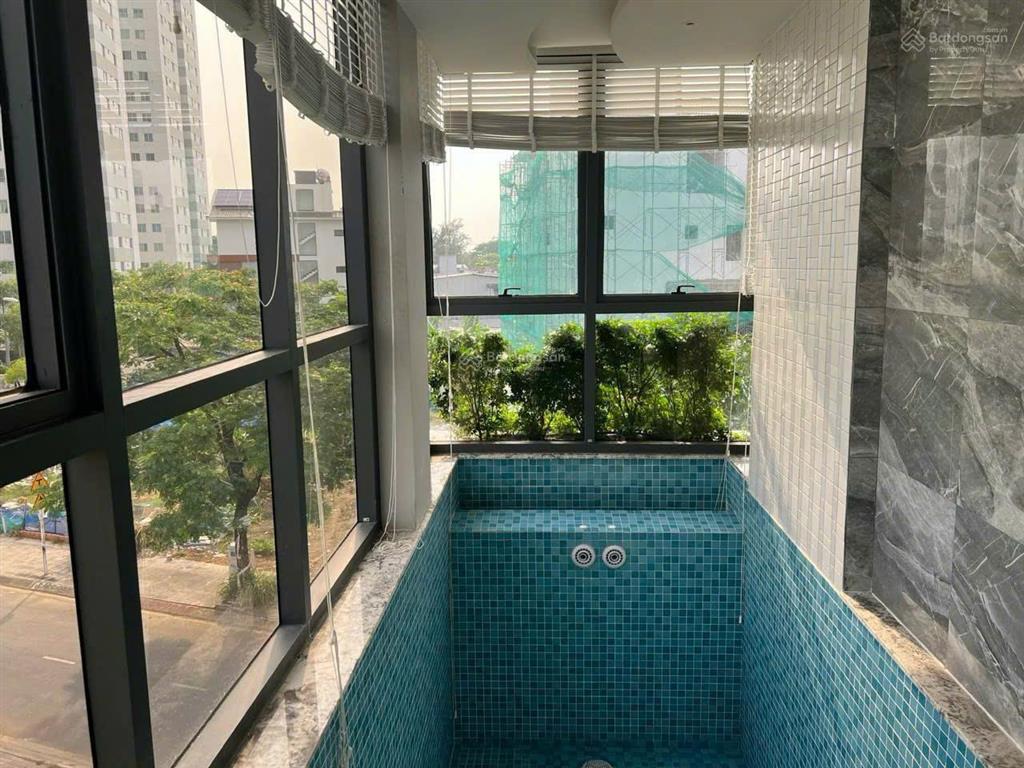Biệt thự vip ven sông quận 7 dt lớn 280m2 chỉ 35 tỷ hầm 5 tầng có thang máy hồ bơi full nội thất