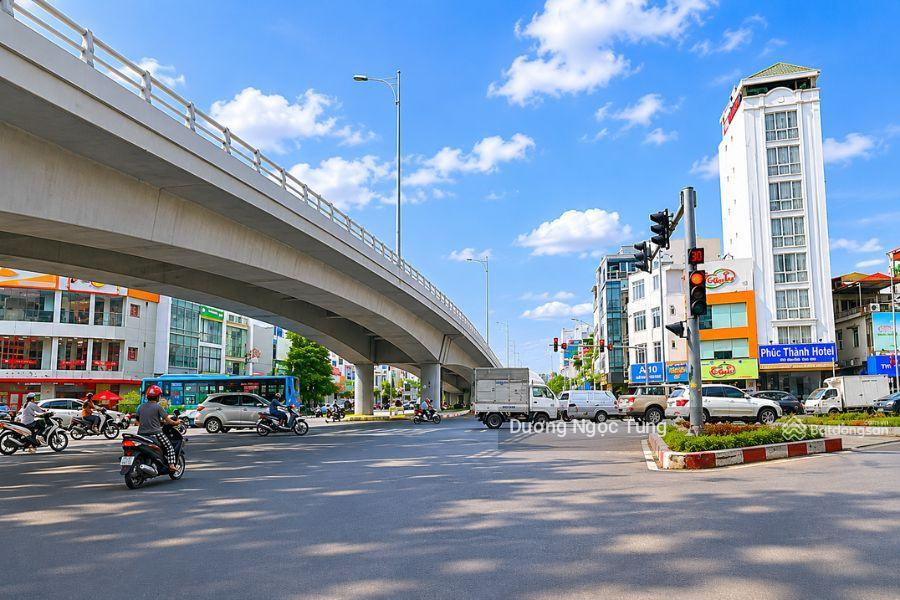 Tòa văn phòng 153m2 mặt phố hồng tiến  ngay nguyễn văn cừ  58 tỷ